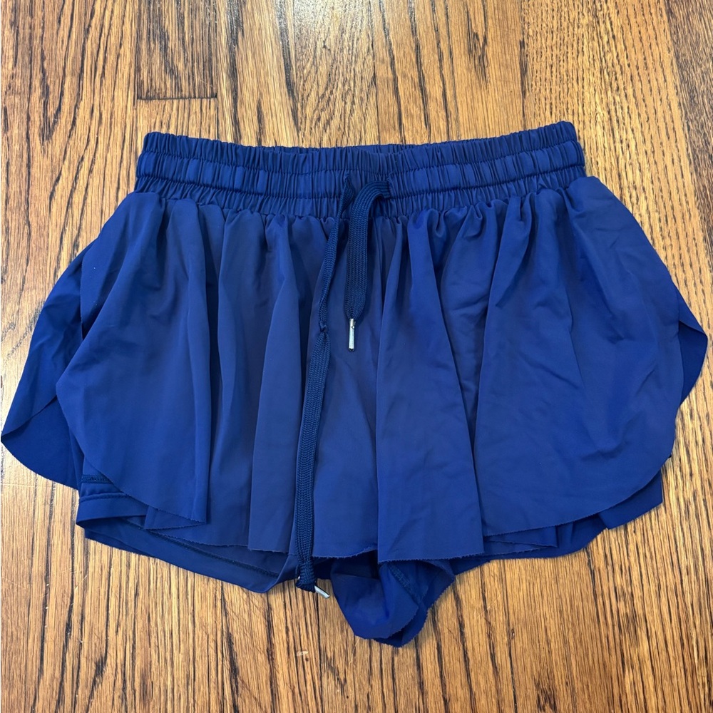 Amazon Blue Athletic Shorts with Elastic Waistband and Lightweight Fabric